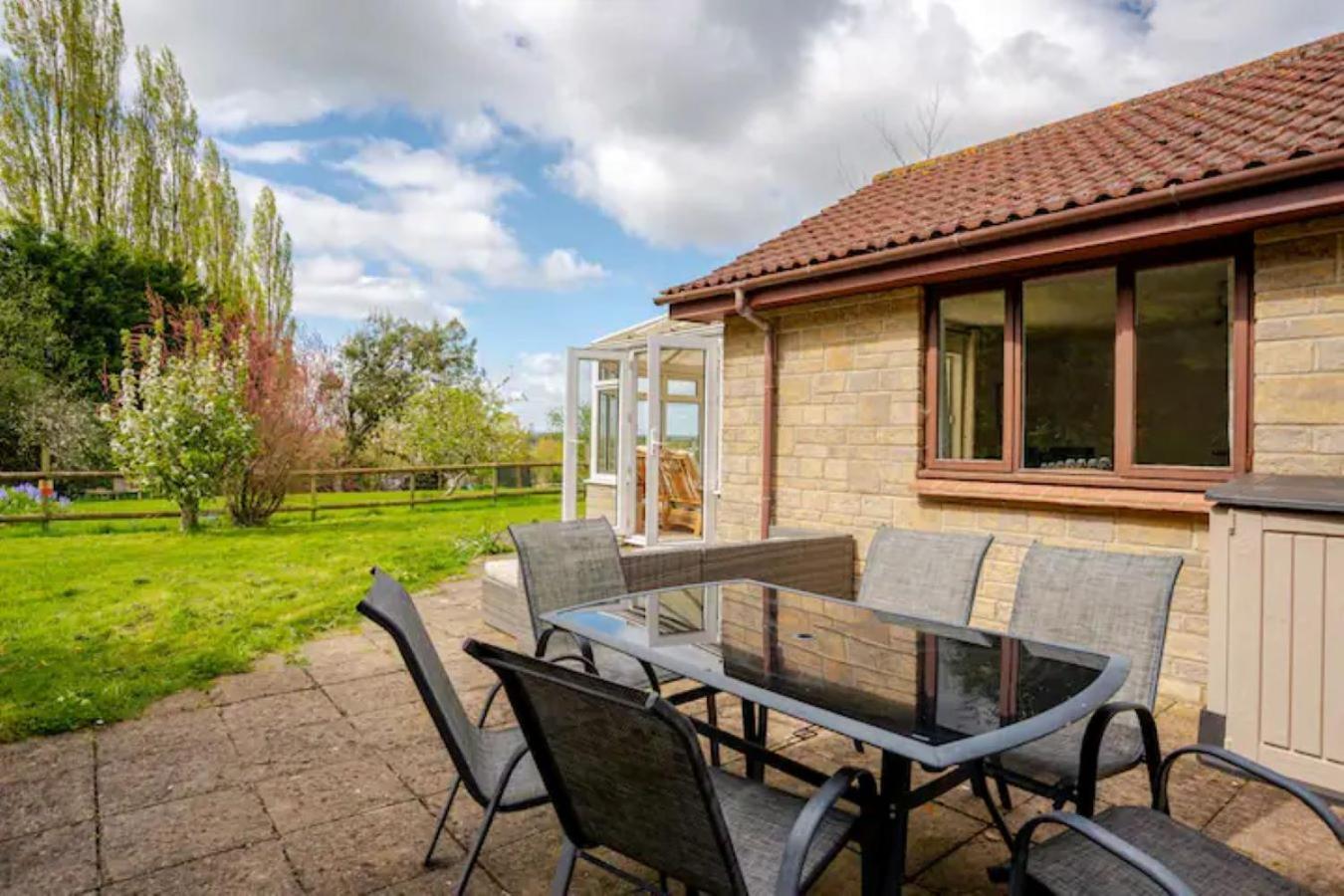 Tanglewood Appartement West Ashton Buitenkant foto