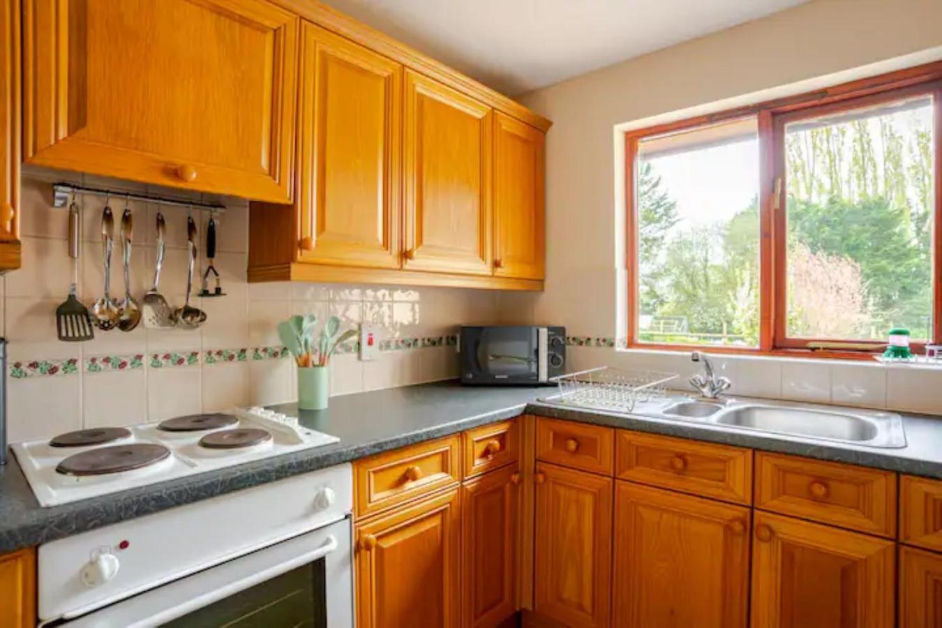 Tanglewood Appartement West Ashton Buitenkant foto